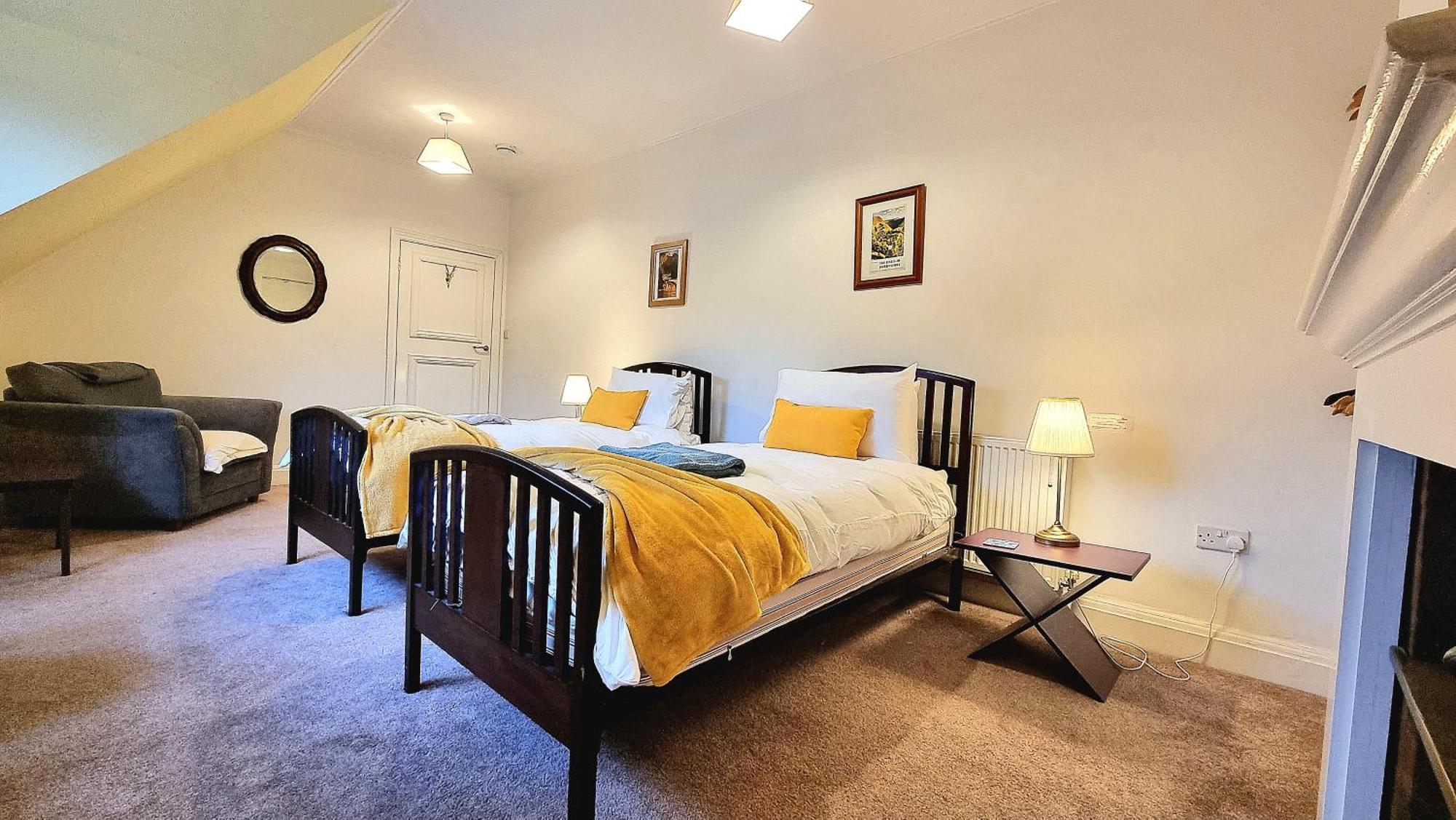 Spacious Retreat With River Views Near Peak District Matlock  Dış mekan fotoğraf